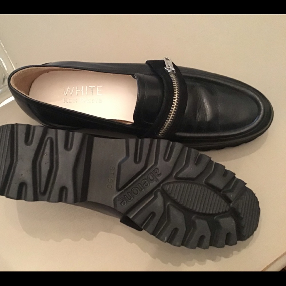Women’s Black Leather Zipper-Trim Loafers - Picture 3 of 9
